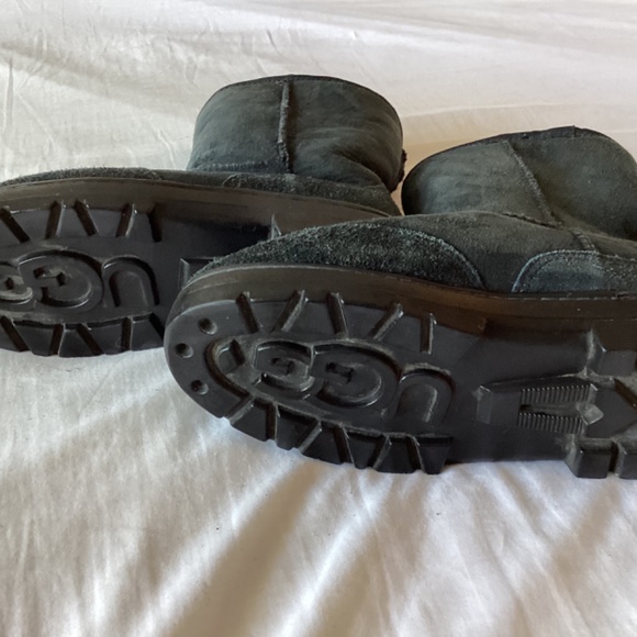 UGG black suede boots. Size W8. - Picture 6 of 8